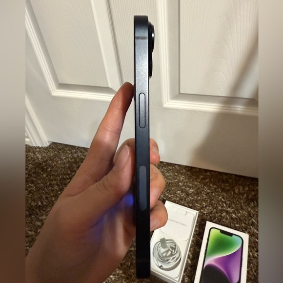 Apple iPhone 14 Midnight 128GB - Picture 10 of 16
